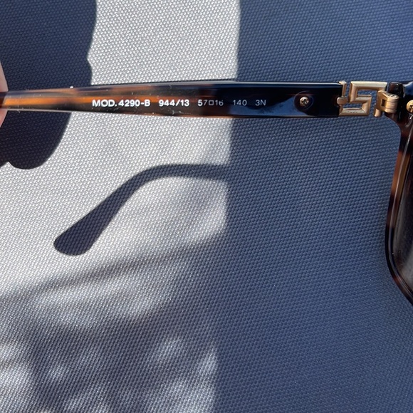 Versace sunglasses with gold rhinestones - Picture 4 of 11